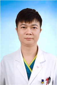 李灿